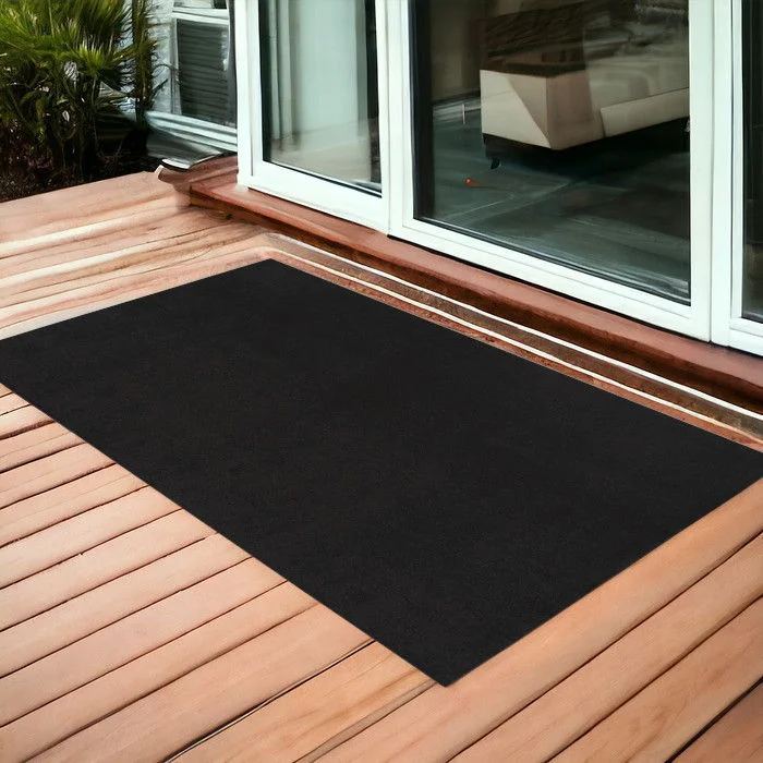 3' X 5' Stain Resistant Indoor / Outdoor Area Rug - Black