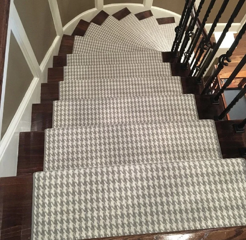 Capstone Stair Runner / Broadloom