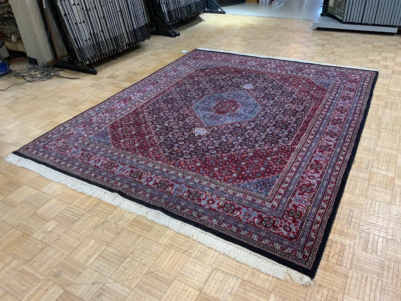 VINTAGE 8ft. x 10ft. TRADITIONAL BIDJAR