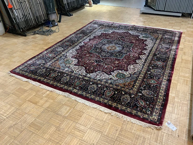 VINTAGE 8ft. x 10ft. TRADITIONAL TABRIZ