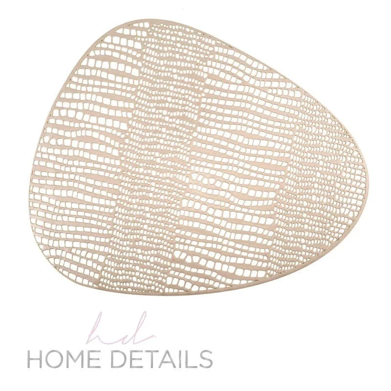 Home Details Oval Pebble Laser Cut Placemat in Gold