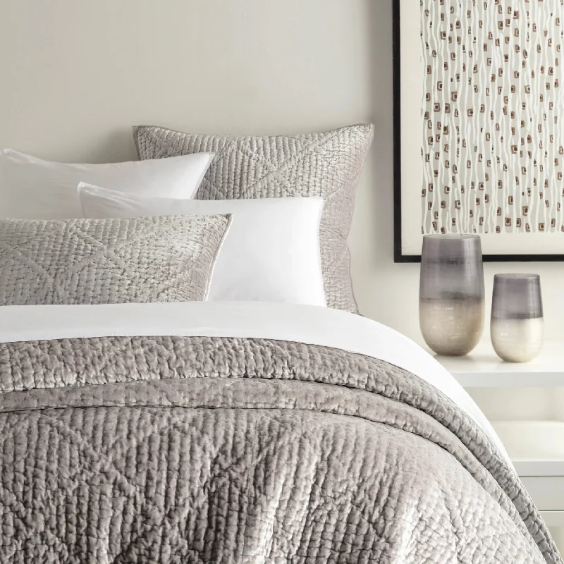 Parisienne Velvet Grey Quilt