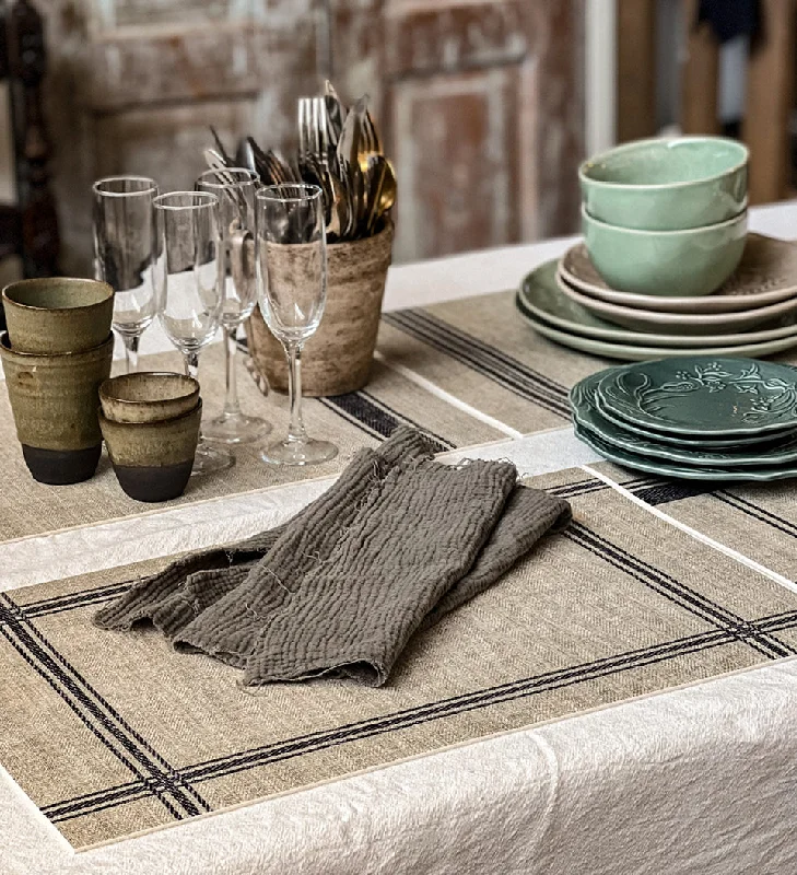 Traditional Linen Lisa Vinyl Table Placemat