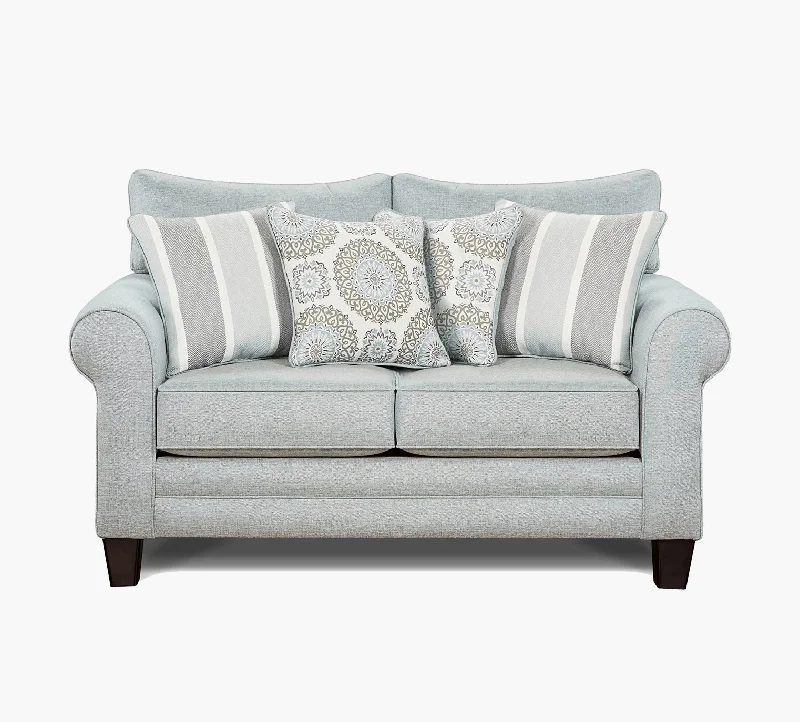 Brianne Loveseat