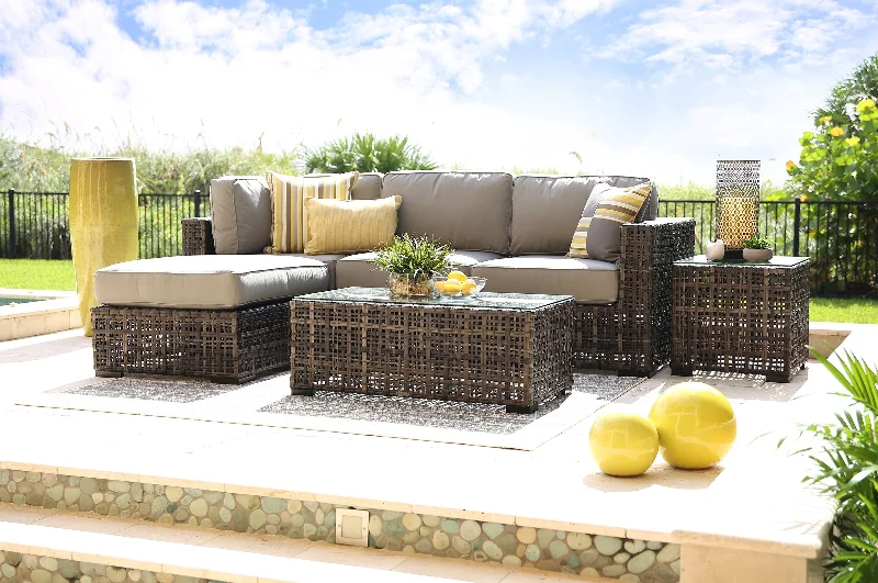 Kona Kai 4 Piece Outdoor Modular Sectional